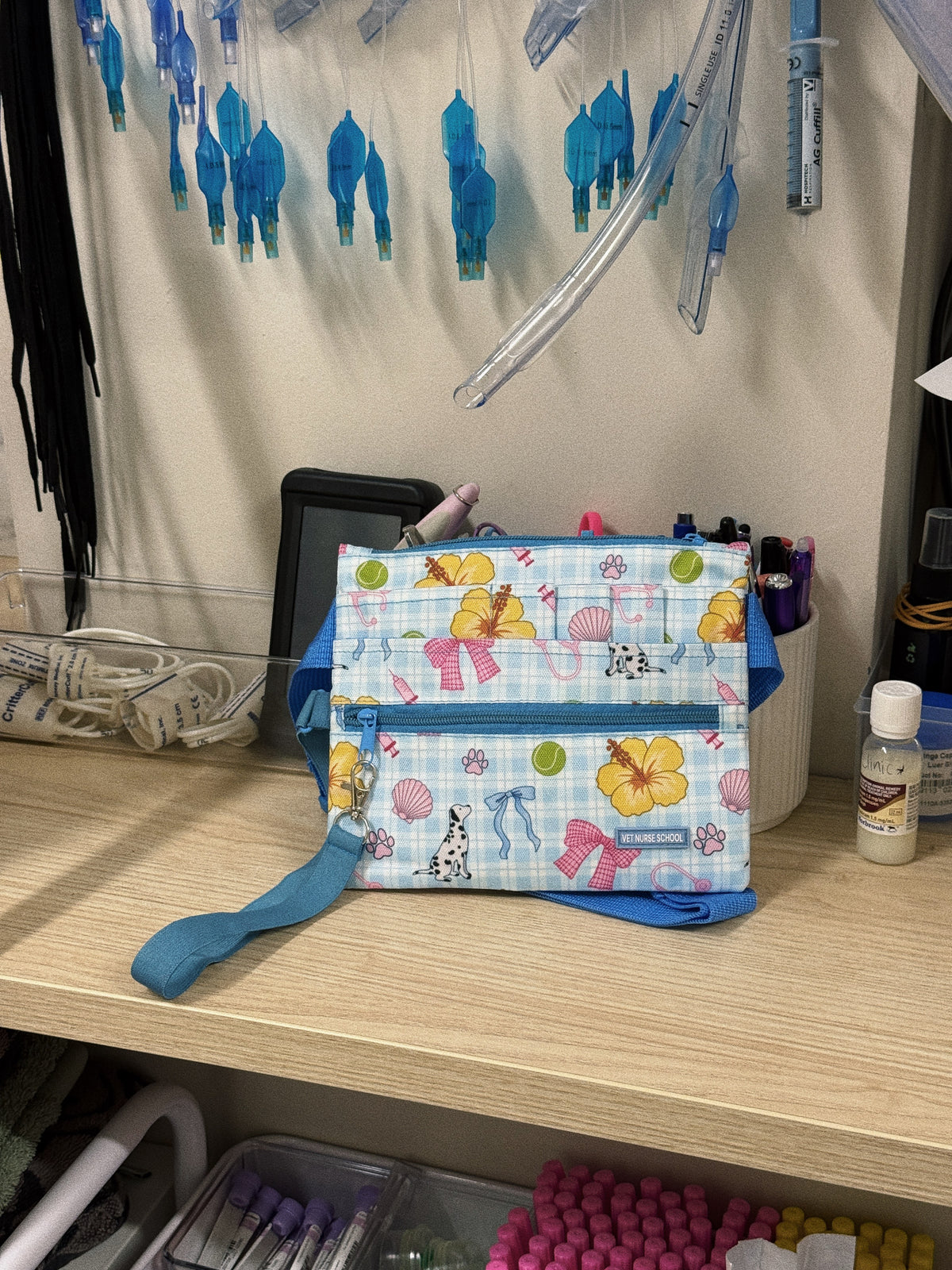 Vet Nurse Pouch Tropical Blue Dog Walk