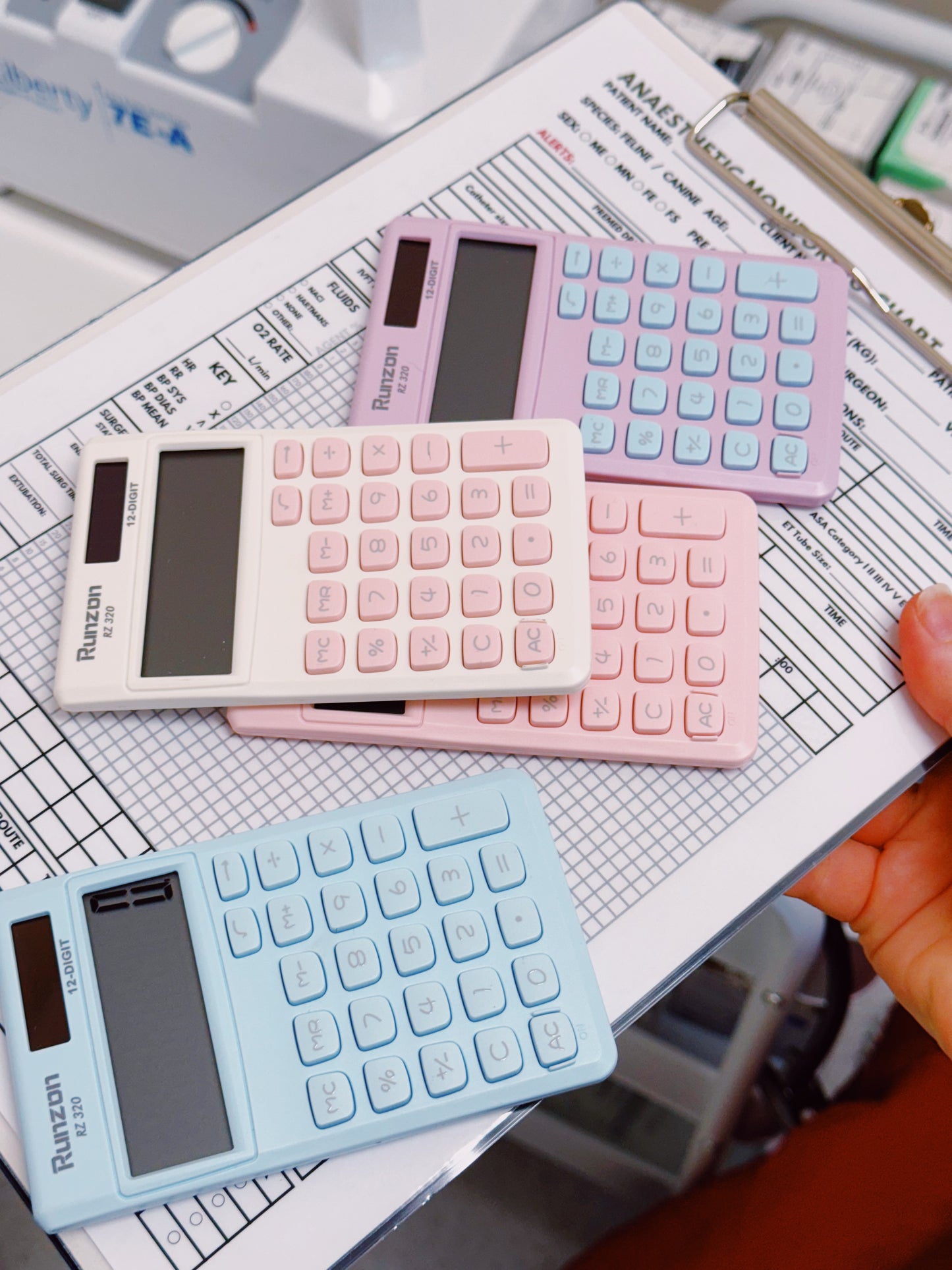 Pocket Calculator - White